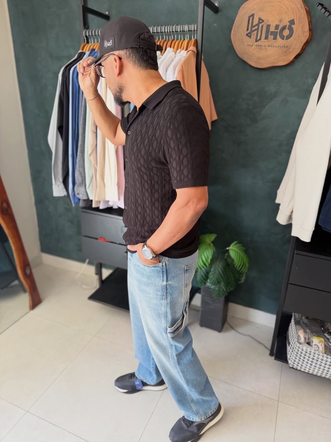 Atendimento e provador na loja